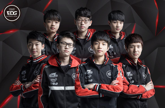 层和球迷对 层和球迷对